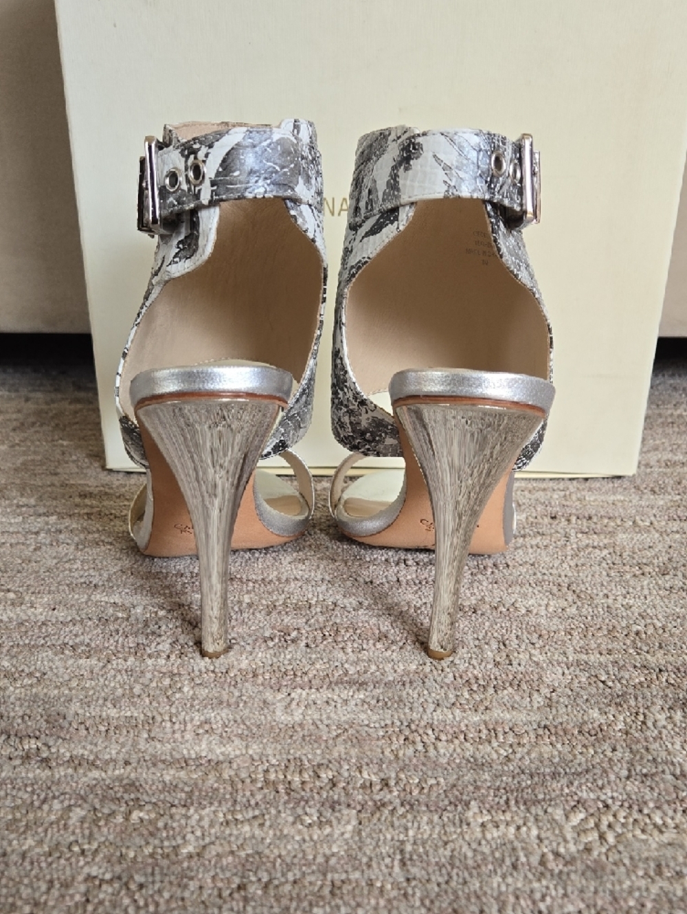 CAROLINNA ESPINOSA Floral Ankle-Cuff Heels - Picture 3 of 7
